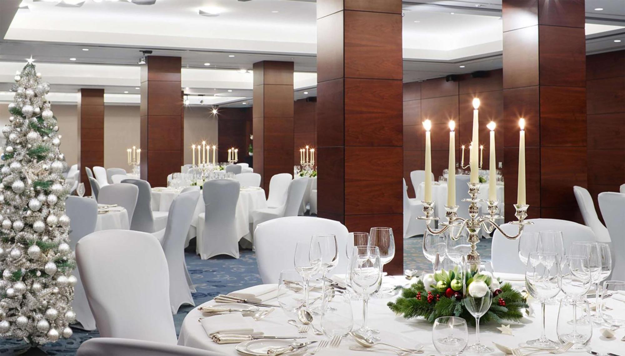 Conrad London St James Экстерьер фото The ballroom at the InterContinental