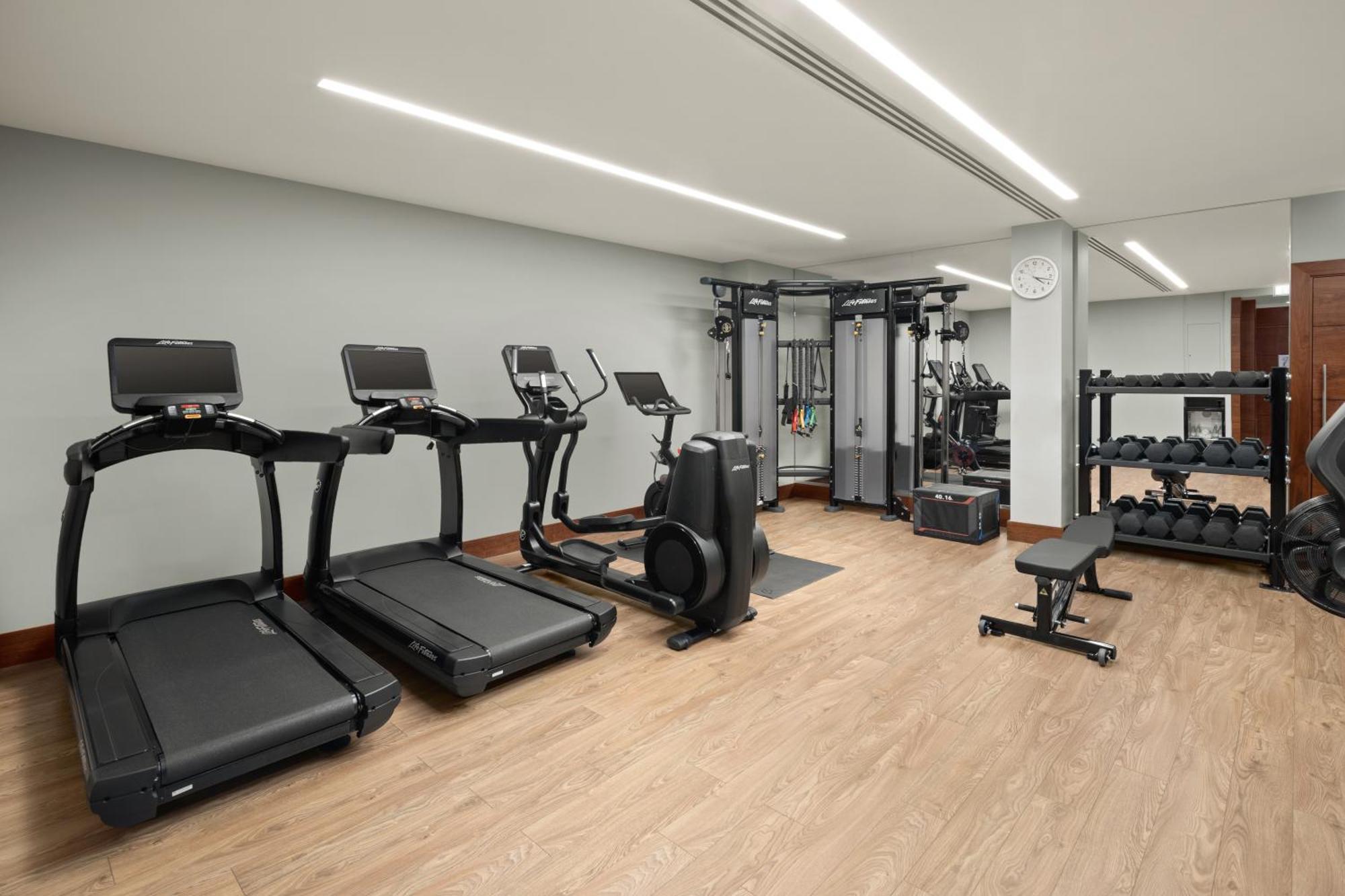 Conrad London St James Экстерьер фото The gym at the hotel
