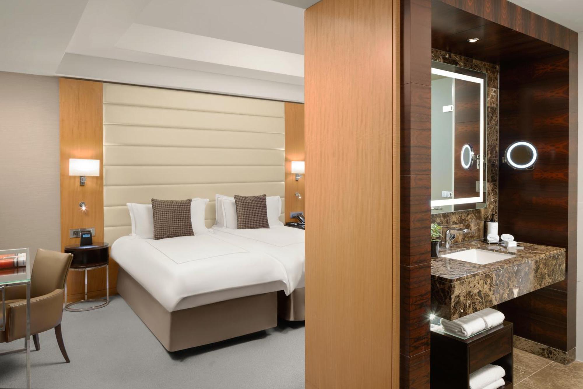 Conrad London St James Экстерьер фото