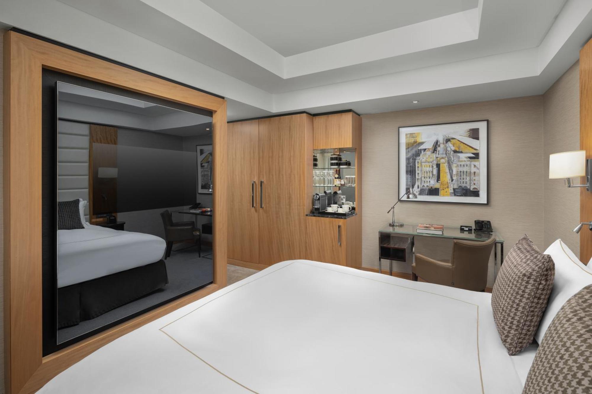 Conrad London St James Экстерьер фото